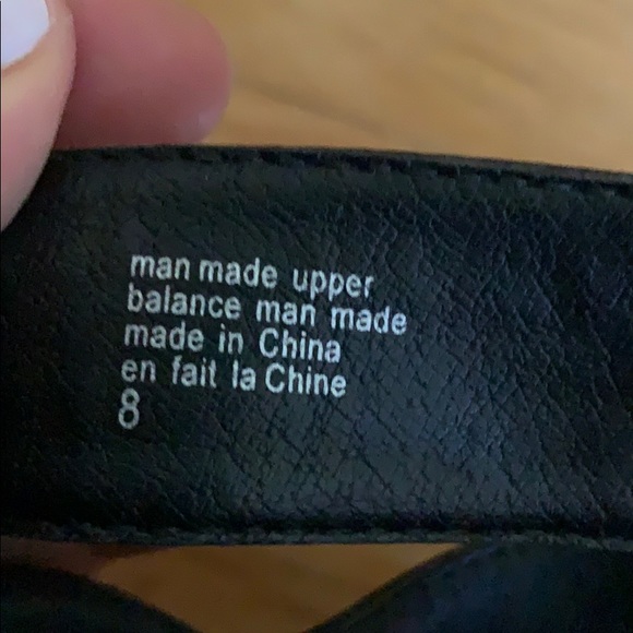 Black vegan wedge for any occasion - Picture 3 of 3